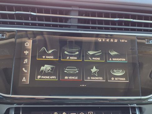 Used 2022 Audi Q7 Premium Plus image 4