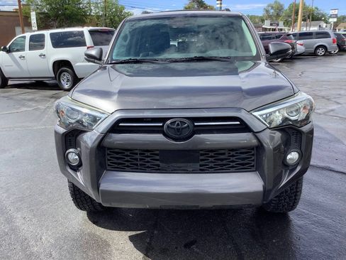 Used 2020 Toyota 4Runner SR5 Premium AWD/4WD image 19
