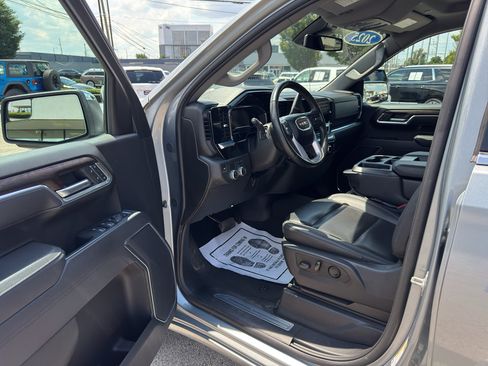 Used 2025 GMC Sierra 1500 SLT RWD image 29