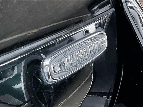 Used 2021 Jeep Grand Cherokee L Overland w/ Luxury Tech Group IV AWD/4WD image 10