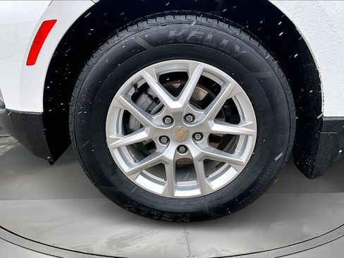 Used 2022 Chevrolet Equinox LT image 30