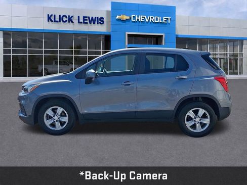 Used 2020 Chevrolet Trax LS w/ Tint and Cruise Package FWD image 4