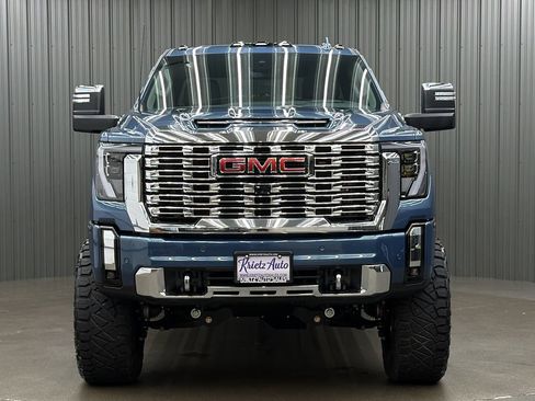 Used 2026 GMC Sierra 3500 Denali w/ Denali Reserve Package AWD/4WD image 8