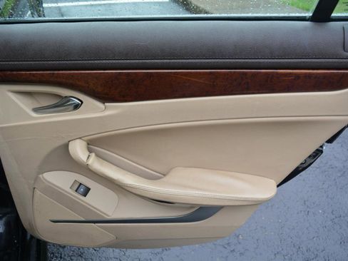 Used 2011 Cadillac CTS Luxury AWD/4WD image 14