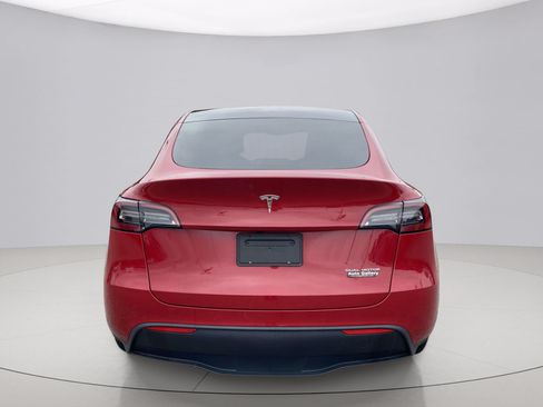 Used 2021 Tesla Model Y Long Range AWD/4WD image 3