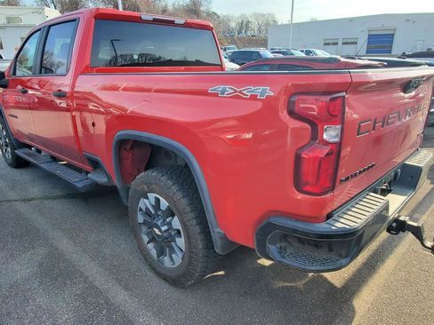 Used 2021 Chevrolet Silverado 2500 Custom w/ Custom Value Package image 8