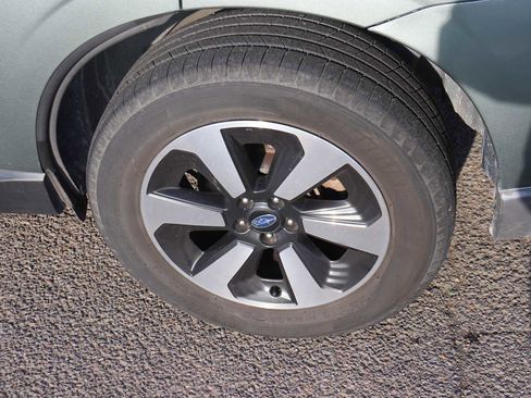 Used 2017 Subaru Forester 2.5i w/ Alloy Wheel Package image 9