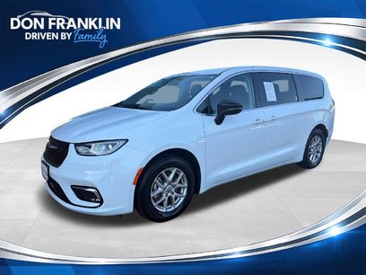 Used 2024 Chrysler Pacifica Touring-L