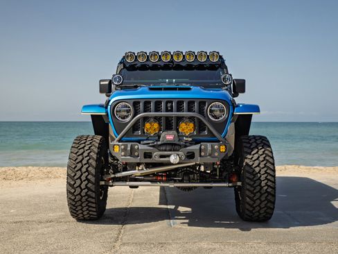 Used 2021 Jeep Wrangler Unlimited Rubicon w/ Xtreme Recon 35" Tire Package AWD/4WD image 2