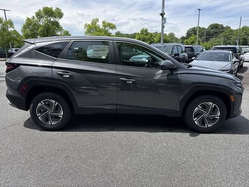 New 2026 Hyundai Tucson Blue SE AWD/4WD image 9