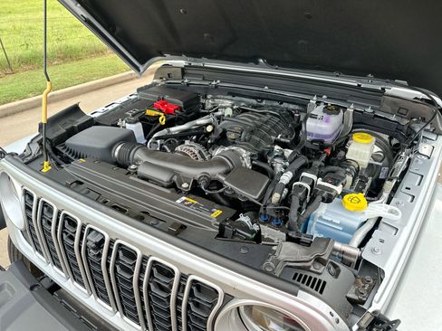 Used 2024 Jeep Wrangler Sahara w/ Technology Group image 25