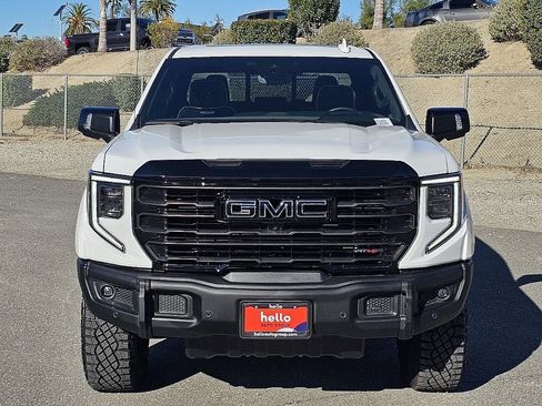 Used 2025 GMC Sierra 1500 AT4X image 7