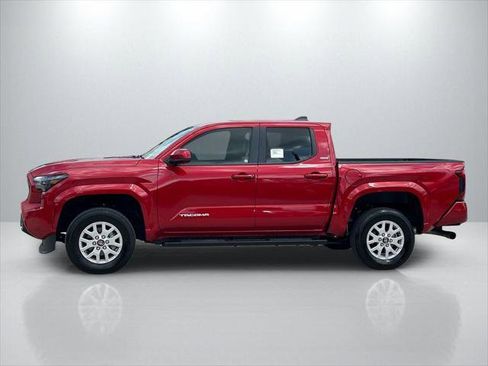 Certified 2025 Toyota Tacoma SR5 AWD/4WD image 8