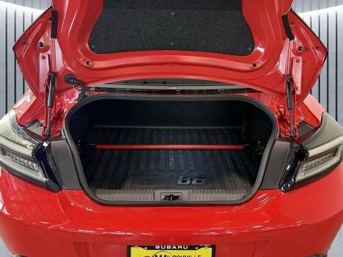 Used 2024 Toyota GR86 Premium image 23