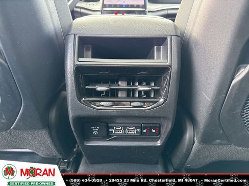 Used 2023 Jeep Grand Cherokee Limited image 29