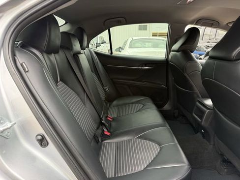 Used 2024 Toyota Camry SE w/ Convenience Package image 30