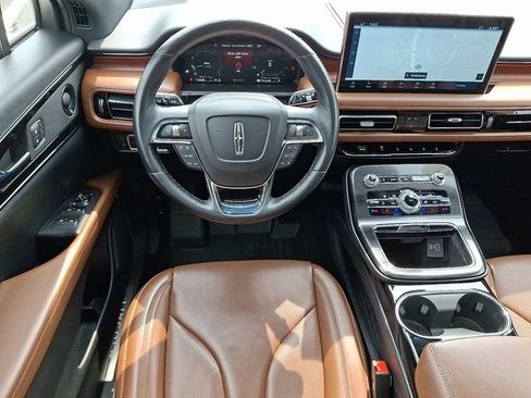 Used 2021 Lincoln Nautilus Reserve AWD/4WD image 11