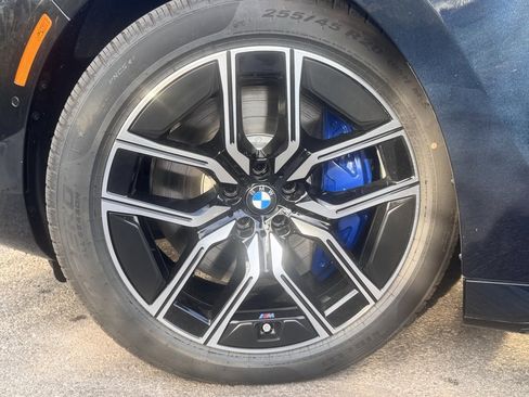 Used 2026 BMW 740i xDrive image 11