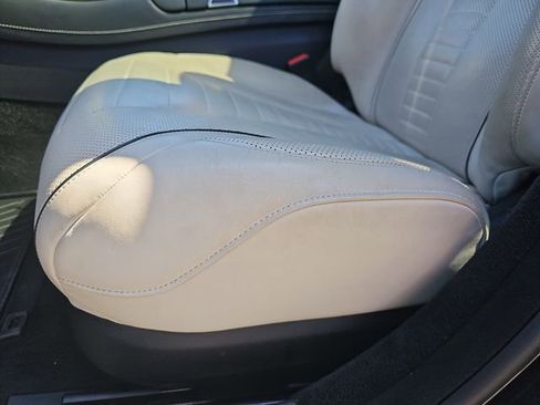 Used 2019 Mercedes-Benz S 560 Sedan image 17