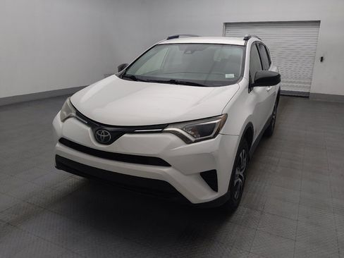 Used 2018 Toyota RAV4 LE FWD image 15