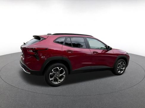 Used 2025 Chevrolet Trax LT image 13