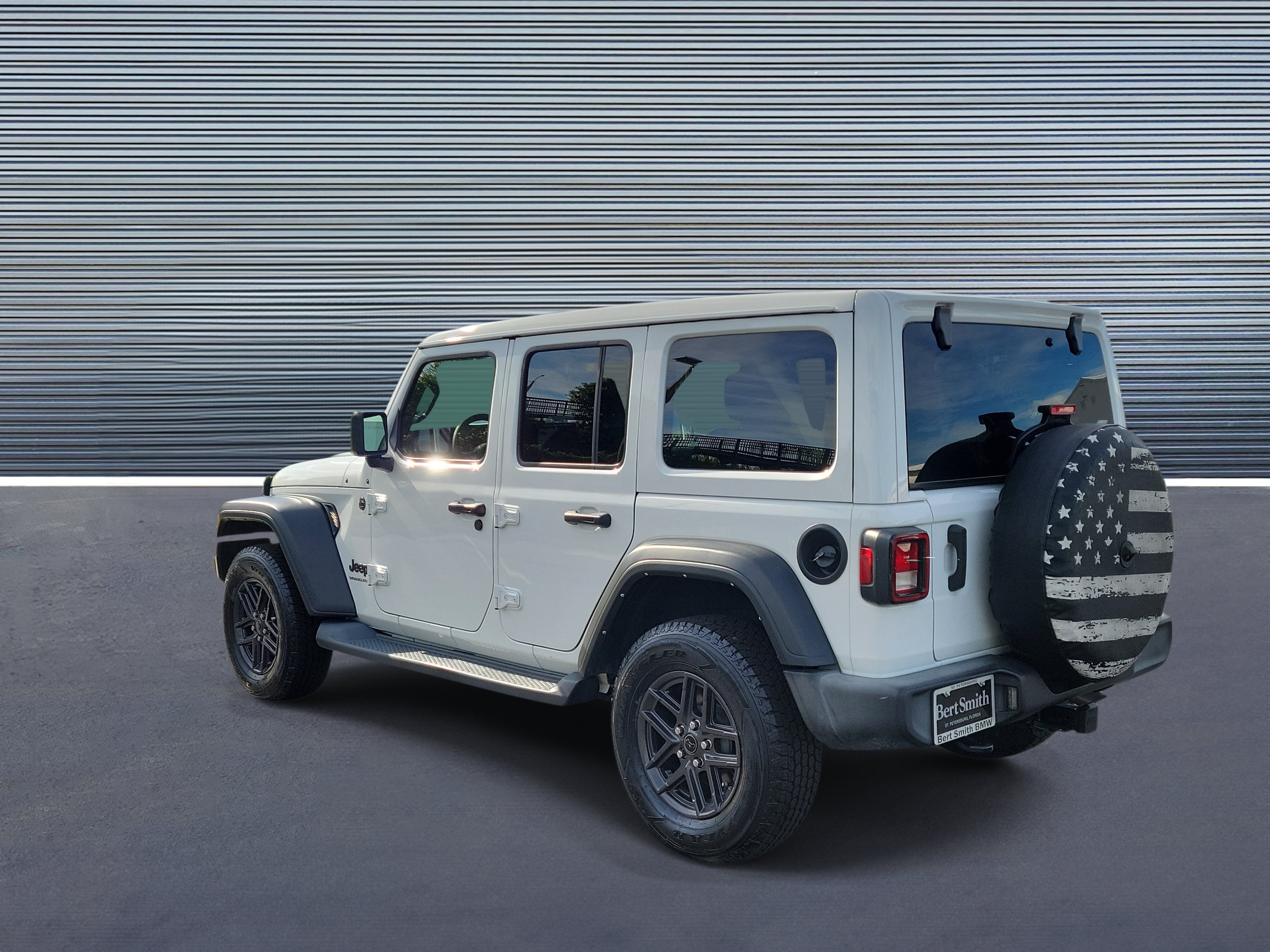 Used 2024 Jeep Wrangler Unlimited Sport AWD/4WD image 4