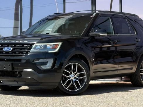 Used 2016 Ford Explorer Sport w/ Equipment Group 401A AWD/4WD image 2