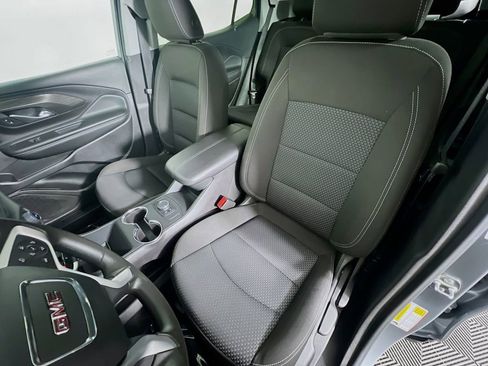 Used 2024 GMC Terrain SLE image 19