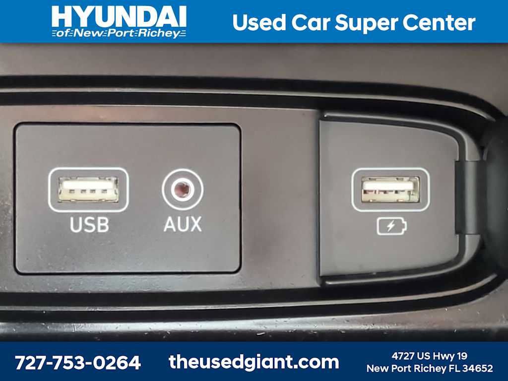 Used 2019 Hyundai Santa Fe Limited FWD image 25