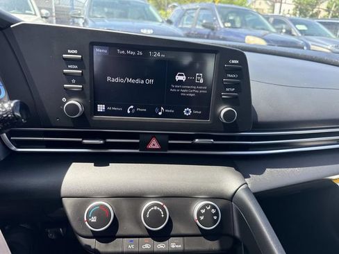 Certified 2026 Hyundai Elantra SE FWD image 18
