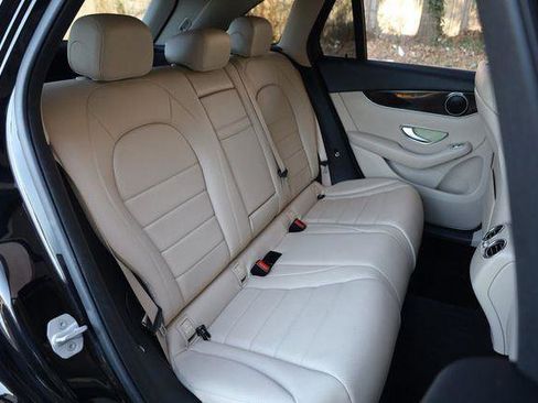 Used 2016 Mercedes-Benz GLC 300 image 21