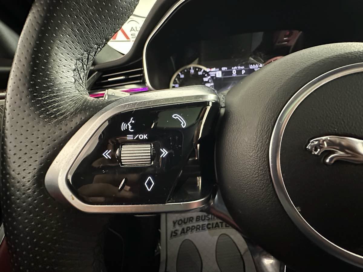 Used 2023 Jaguar F-PACE R-Dynamic S AWD/4WD image 31
