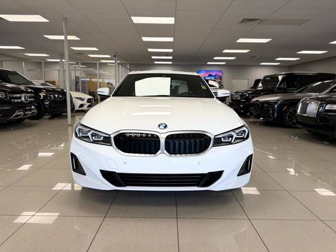 Used 2023 BMW 330e xDrive w/ Driving Assistance Package AWD/4WD image 4