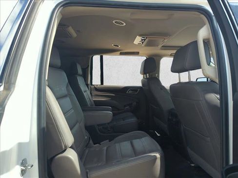 Used 2019 GMC Yukon XL Denali w/ Denali Ultimate Package image 16