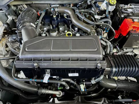 Certified 2025 Ford Escape ST-Line image 9