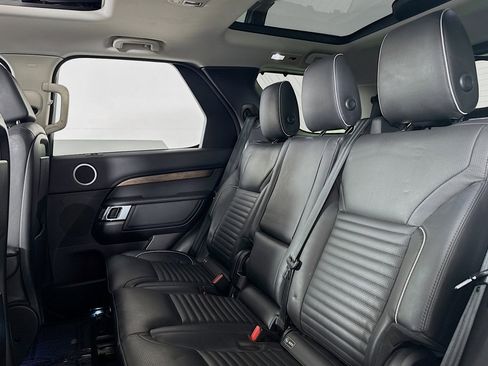 Used 2017 Land Rover Discovery HSE Luxury image 7