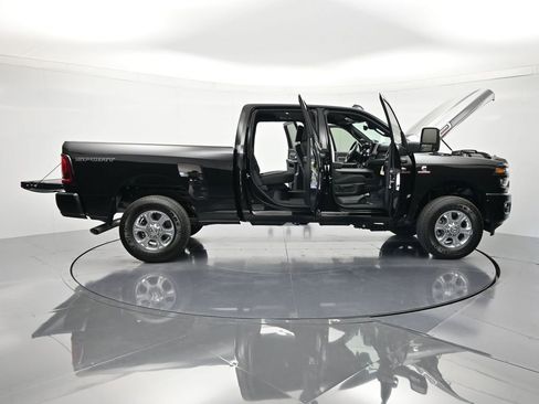 New 2026 RAM 3500 Big Horn AWD/4WD image 47