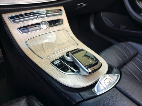 Used 2019 Mercedes-Benz E 450 4MATIC Cabriolet image 23