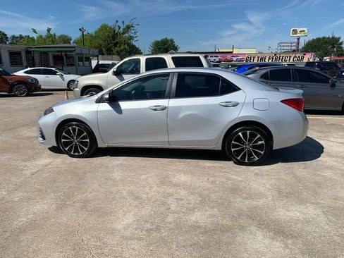 Used 2019 Toyota Corolla SE FWD image 9