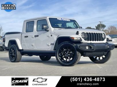 Used 2025 Jeep Gladiator Sport