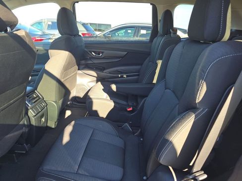 Used 2024 Subaru Ascent Premium w/ Convenience Package image 7