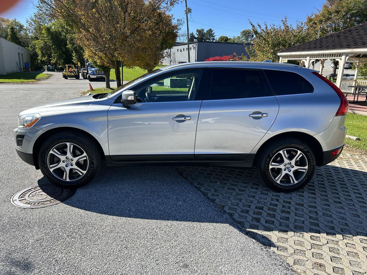 Used 2013 Volvo XC60 T6 AWD/4WD image 8