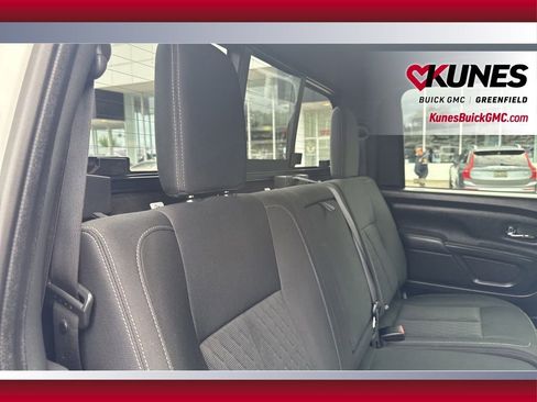 Used 2018 Nissan Titan XD AWD/4WD image 35