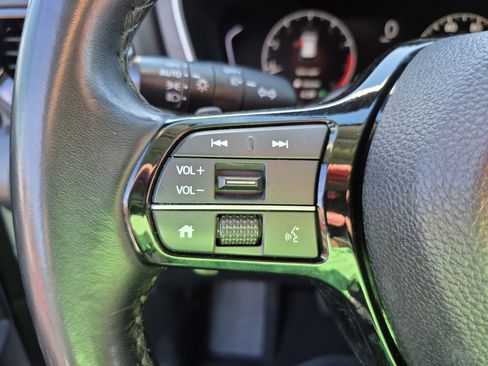 Used 2024 Honda Pilot Touring image 28