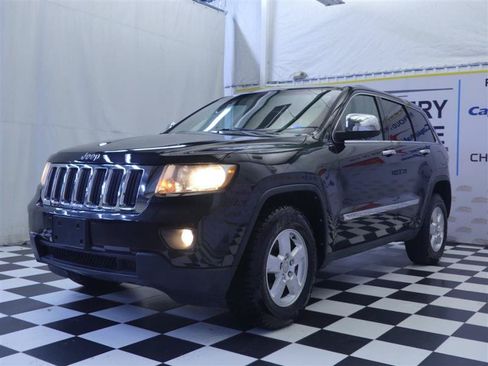 Used 2013 Jeep Grand Cherokee Laredo AWD/4WD image 4