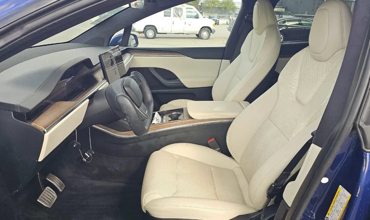 Used 2022 Tesla Model X AWD/4WD image 5