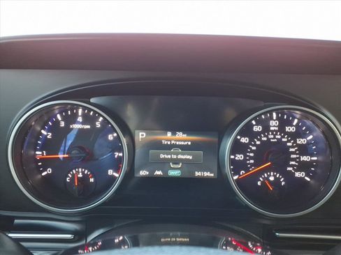 Used 2024 Kia Carnival LX image 27