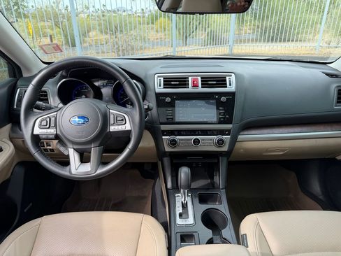 Used 2017 Subaru Outback 3.6R Limited AWD/4WD image 7