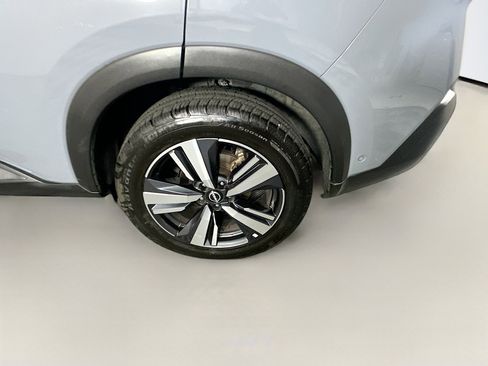 Used 2023 Nissan Rogue SL w/ SL Premium Package image 11