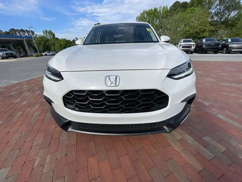 Used 2025 Honda HR-V LX image 3